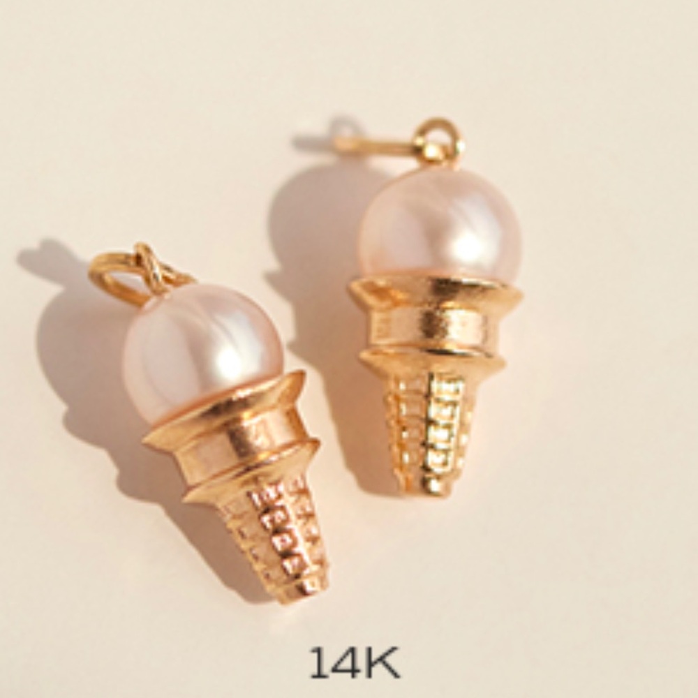 ISO CATBIRD ice cream charm!!